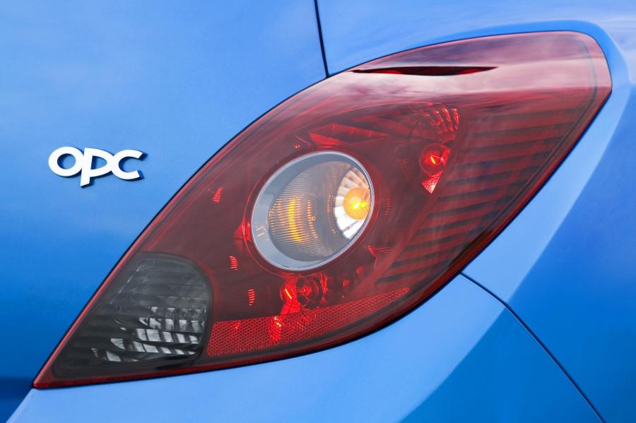  Opel Corsa OPC 2007 года  (фото 23 из 63)